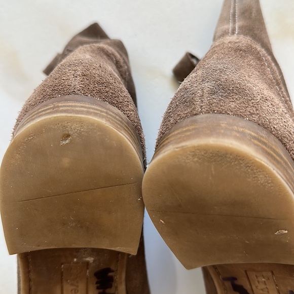 FRYE & CO Suede Booties - Picture 6 of 9
